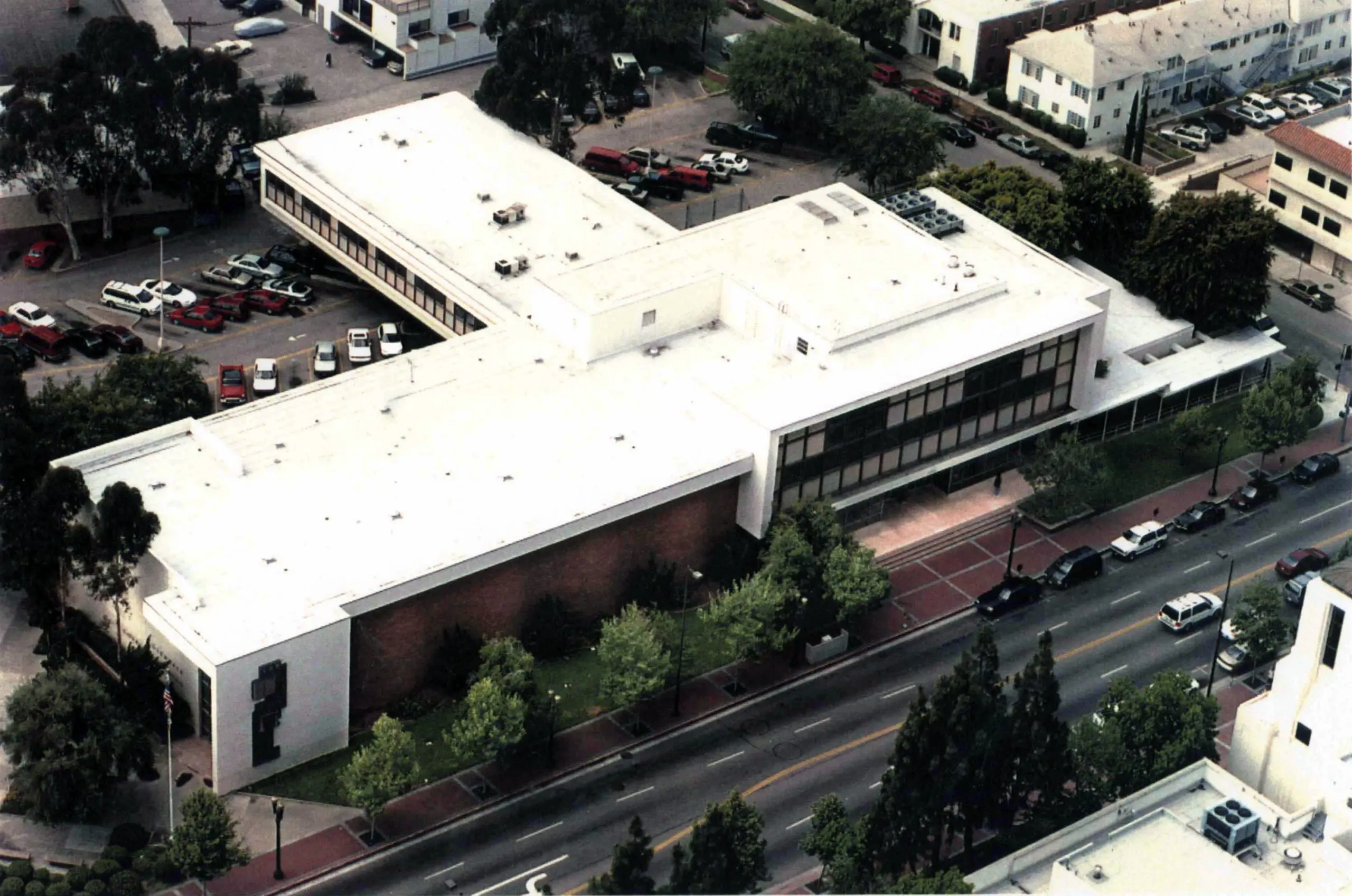 Government and Public Sector commercial roof support